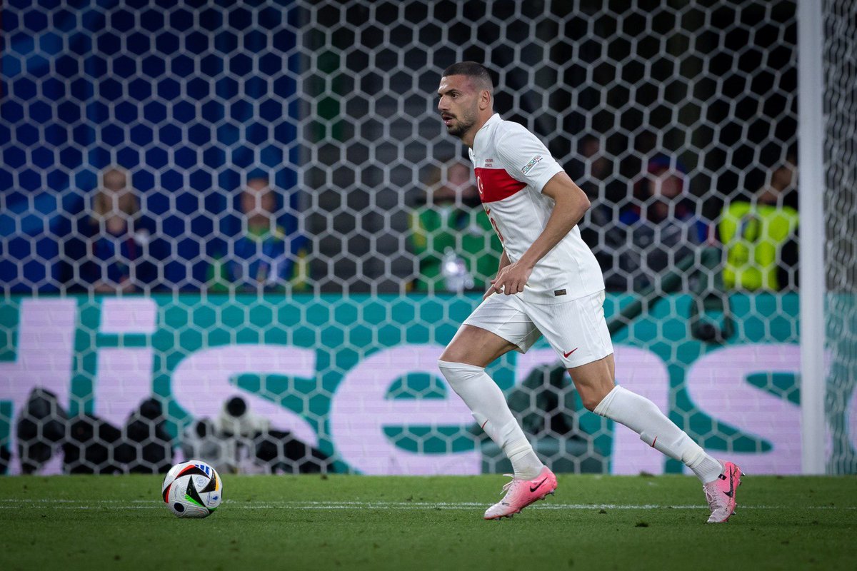 Kimi zaman birimiz hepimiz için, kimi zaman da hepimiz birimiz için mücadele ederiz. Biz her zaman biriz, biz Türkiye’yiz 🇹🇷🇹🇷🇹🇷

#BizimÇocuklar <a href="/Merihdemiral/">Merih Demiral</a>