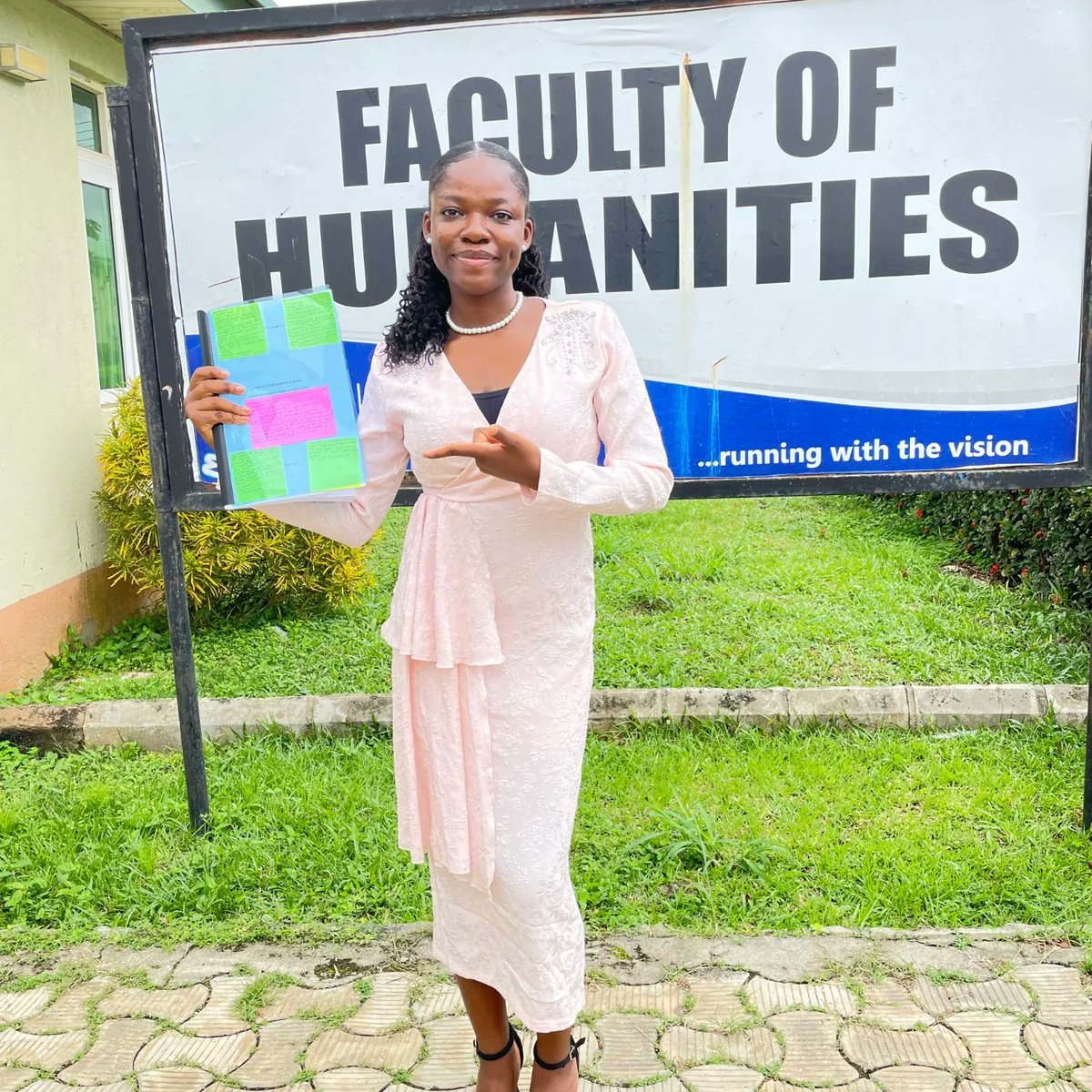 _momooreoluwa's tweet photo. What is beauty if the brain is empty?😉🤭

I did a thing today and I'm so proud of myself 🤭❤ https://t.co/UGRhFoO8p5
