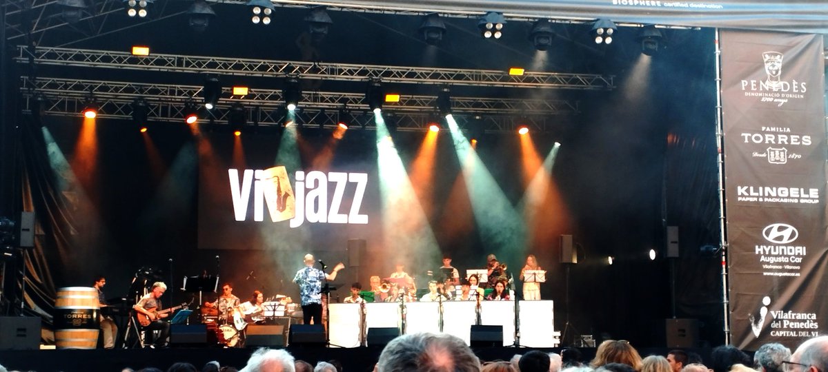 Felicitats a les Big bands júnior de l'escola de música de Vilafranca <a href="/EMMVilafranca/">EMM de Vilafranca del Penedès Maria Dolors Calvet</a>  per aquest concert al <a href="/vijazzpenedes/">Vijazz</a> . I moltes gràcies per aquesta gran feina que feu!