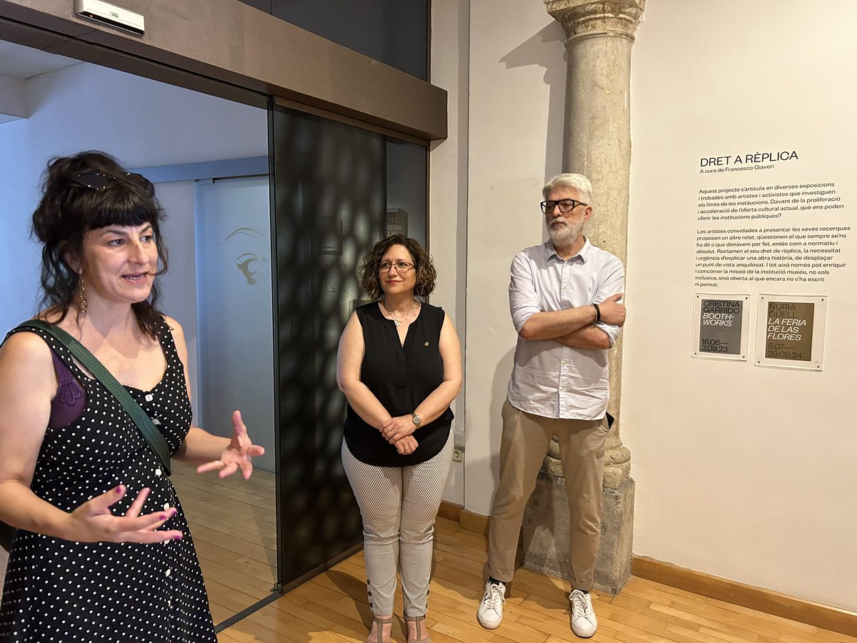 La diputada <a href="/Dipta_cat/">Diputació de Tarragona</a> <a href="/Silvipll1977/">Sílvia Puerto</a> ha destacat la importància de projectes com aquest que conviden a la reflexió. L’acte d’inauguració s’ha completat amb una visita guiada i una explicació de les obres per part de l’artista i del comissari del cicle, Francesco Giaveri.