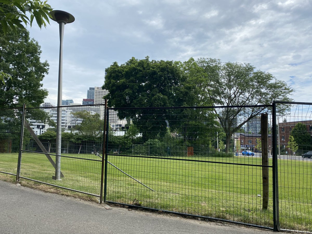 SimonCummings5's tweet photo. @JoshMatlow, when is this horrid fence coming down?!?! https://t.co/R24wynE3vu