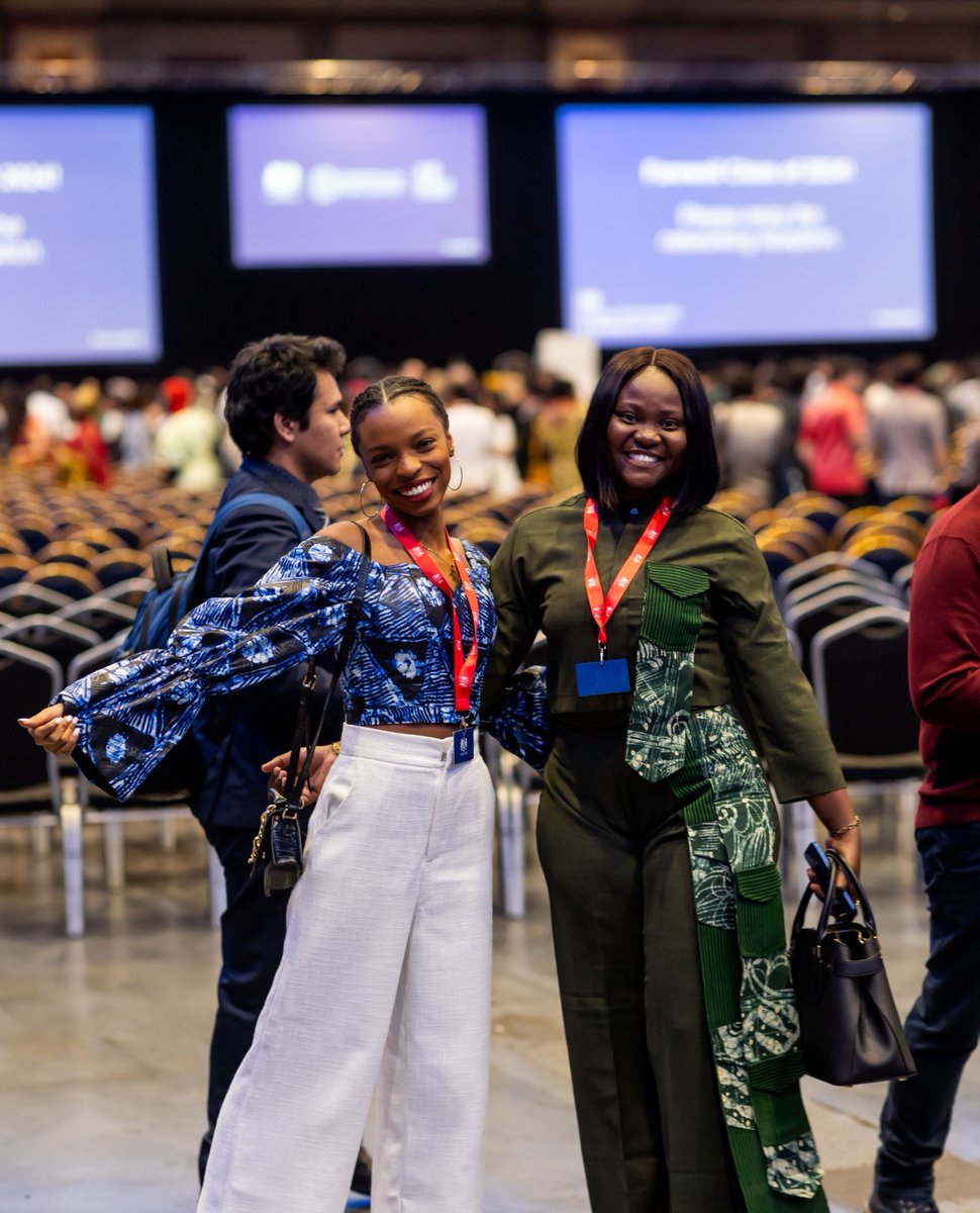 CheveningFCDO's tweet photo. Nothing beats coming together to celebrate our extraordinary #Chevening Scholars!

They've achieved so much throughout their time in the UK, but this is just the beginning 🌍✨

#Farewell2024 #ChevenerForLife
https://t.co/aalnPQ7vS7 https://t.co/8PEjvi5O5Y