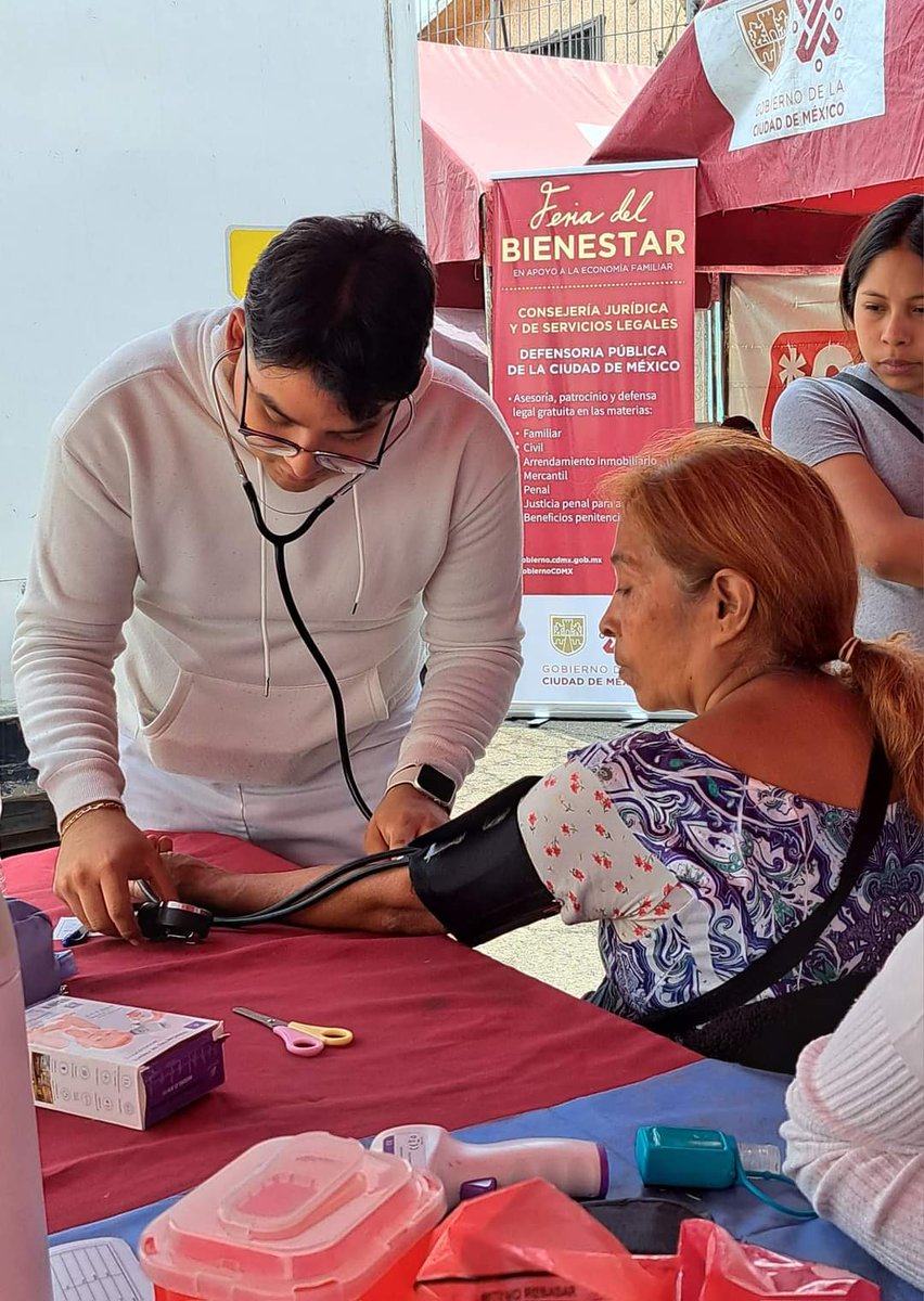 GobiernoTlahuac's tweet photo. Aprovecha los productos de la #CentralDeAbasto, a bajo costo🥕🥬con el Programa #BienestarEnTuColonia, en Col. #LasPuertas, San Fco. #Tlaltenco
Para favorecer tu #EconomíaFamiliar y en atención a las #444ColoniasPrioritarias el @GobCDMX te brinda servicios y programas gratuitos. https://t.co/ojna0tbUxX