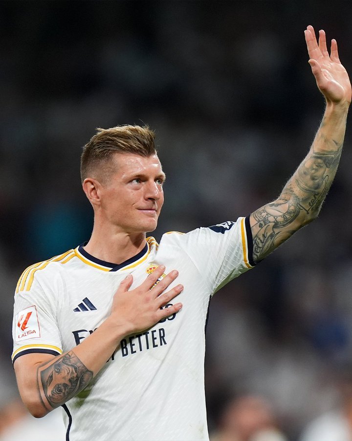 AkshitVedyan's tweet image. Toni Kroos officially retires from football with a World Cup, 6 Champions League, 3 Bundesliga, 5 UEFA Super Cup, 4 Supercopa de España.  #ESPvsGER A