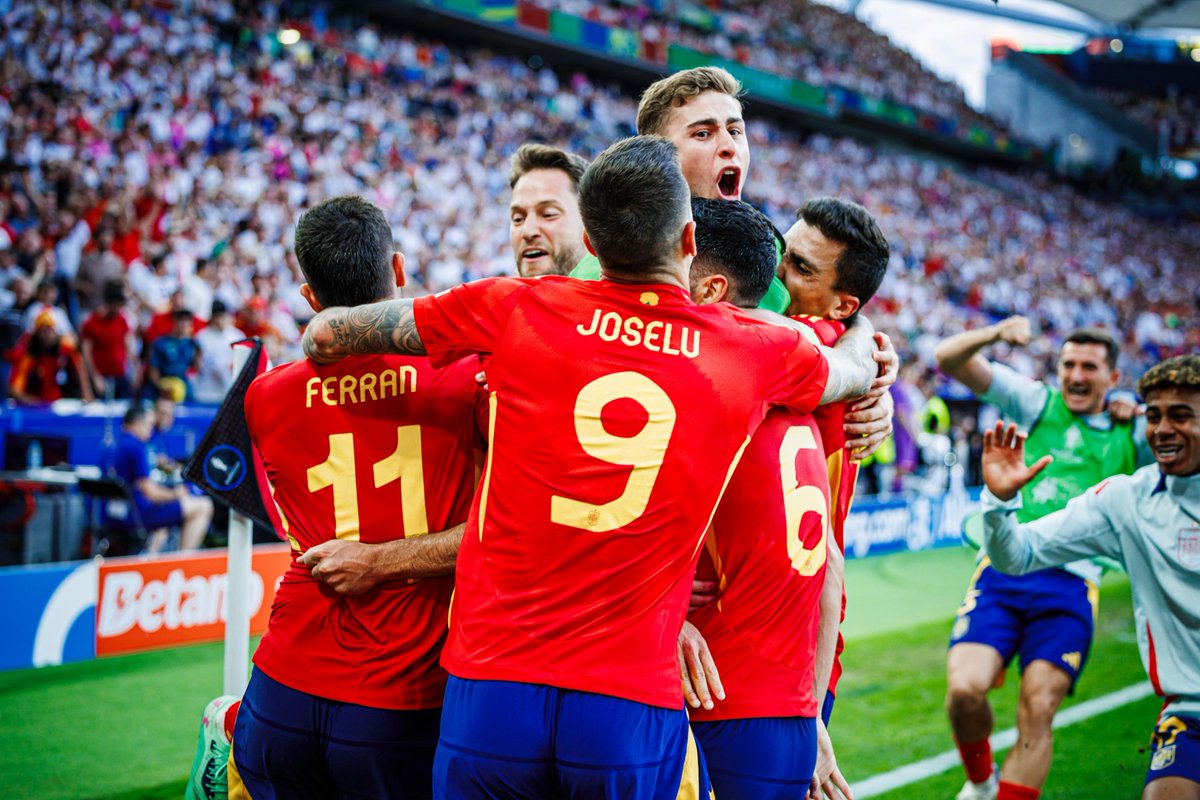 WE ❤️ <a href="/mikelmerino1/">Mikel Merino</a> (𝘤𝘰𝘯 𝘭𝘰𝘤𝘶𝘳𝘢)

#VamosEspaña | #EURO2024
