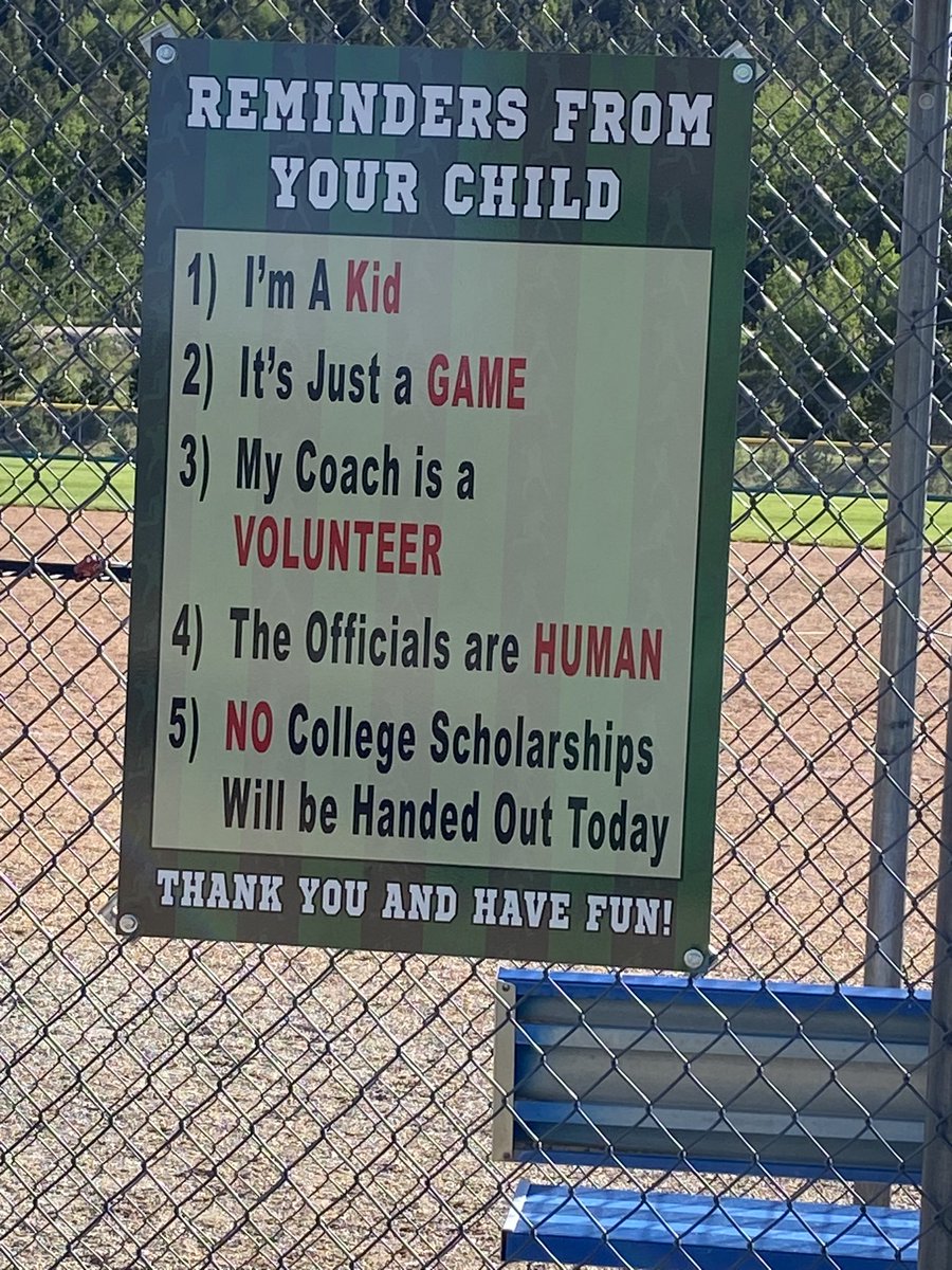 Redhead Ref tweet media