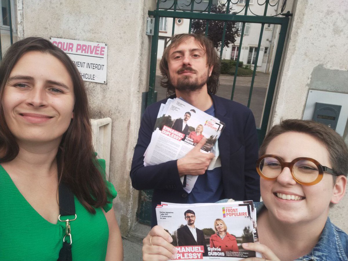 jeunesG75's tweet photo. Dimanche, on vote. 

Dimanche, on envoie une majorité de député•e•s du NFP à l’Assemblée.

Lundi, on change tout (pour le meilleur). https://t.co/Mq15zSy0KZ