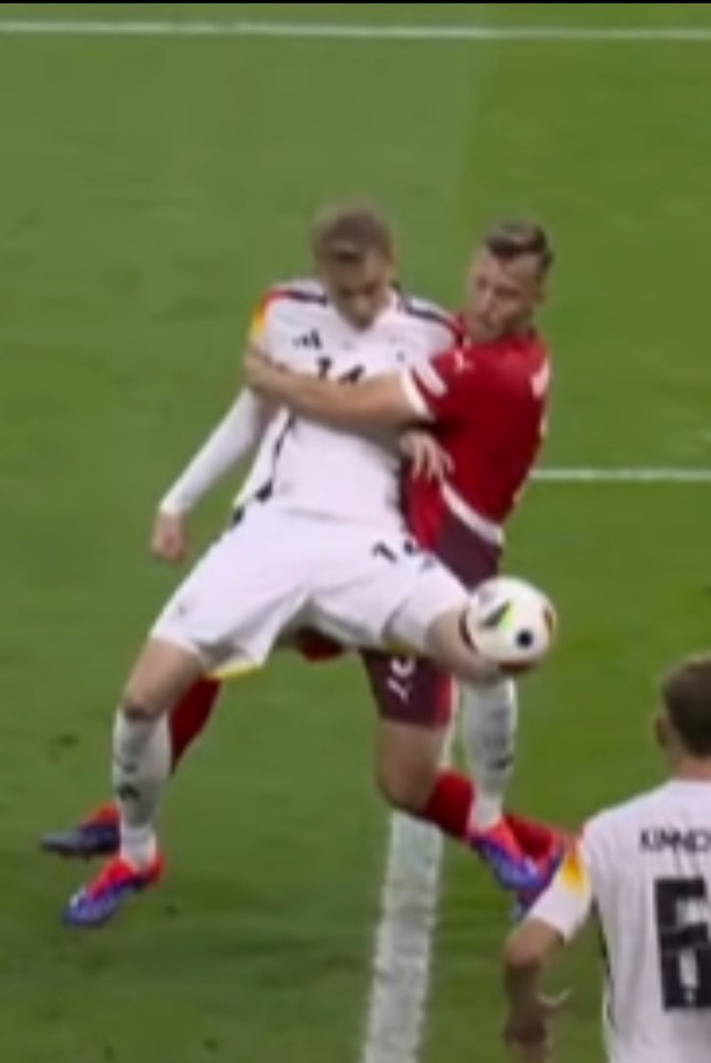 Regan🌻 tweet media