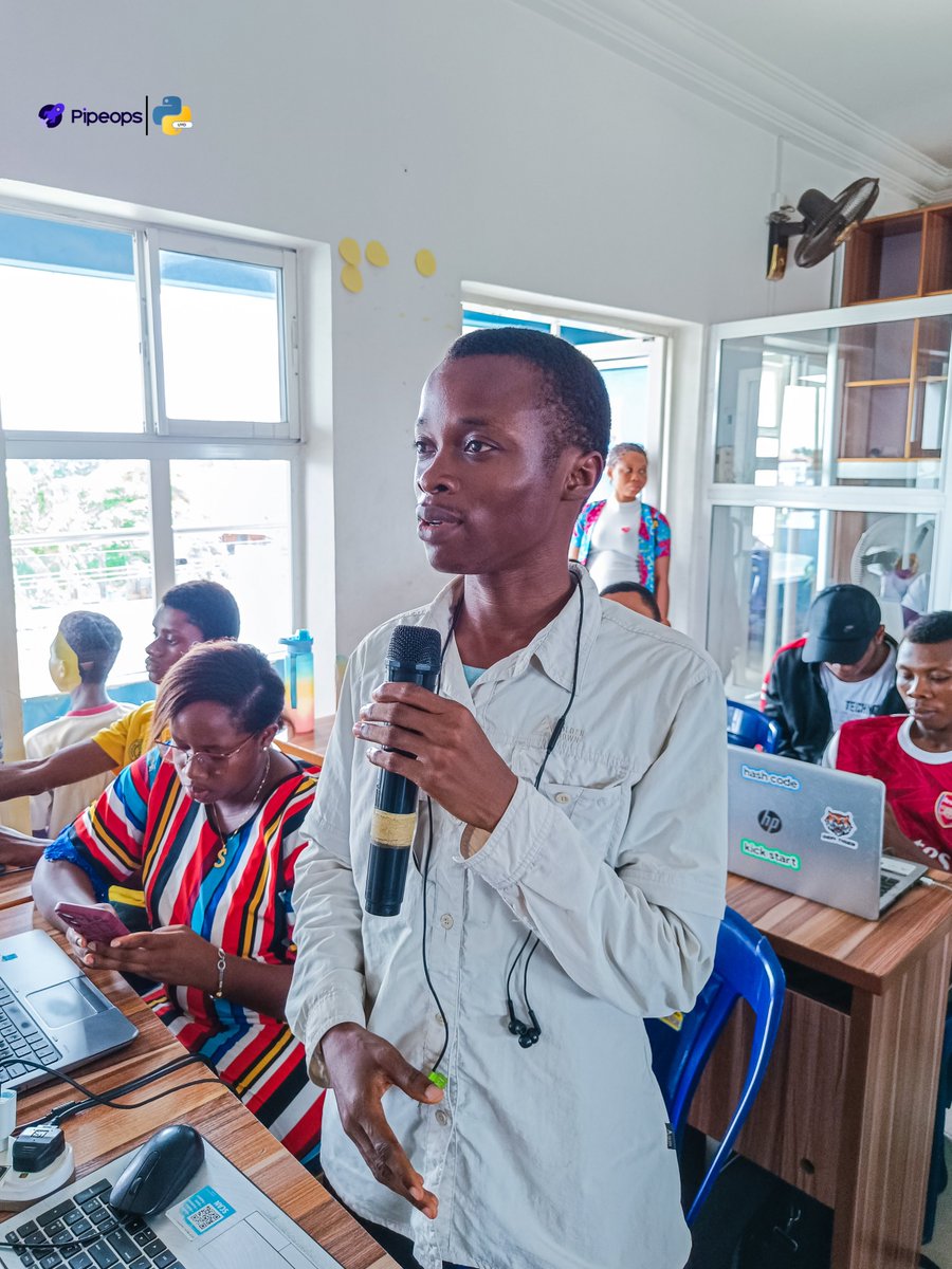 PythonUyo's tweet photo. The @pipeopshq  #hackOps Uyo HackOps Meetup focused on building solutions that enhance productivity across various sectors:

- leveraging the features of PipeOps to simplify 

- streamline cloud deployment and management.

Thankyou @PythonNigeria 
 #buildingforproductivity https://t.co/JKdby5VTmX