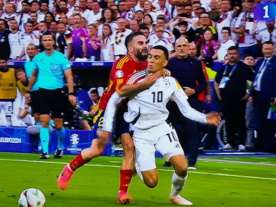 SrLiberal's tweet image. Esto es querer a tu país @DaniCarvajal92