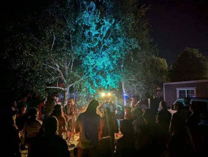 bluegyptianband's tweet photo. HSMF DAY One was Lit🔥 Catch us TODAY at Bitchen Kitchen 6pm! #blüegyptian #progjam #jamband #indiegroove #livemusic #hsmf #highsierramusicfestival #quincy #vaudeville #alo #highsierra #musicfest #talkingheads #gratefuldead #norcal #jambands #jambandscene https://t.co/34TTDbEhP5