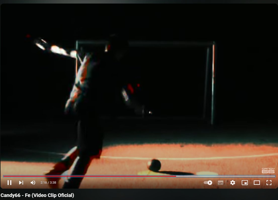 <a href="/Candy66oficial/">Candy66</a> tiene 21 años cantando 'Mano tengo Fe', pero al estilo Nu Metal. Fueron unos incomprendidos en su época. 

#ManoTengoFe #VinoTinto #Venezuela

youtube.com/watch?v=JvgJhY…