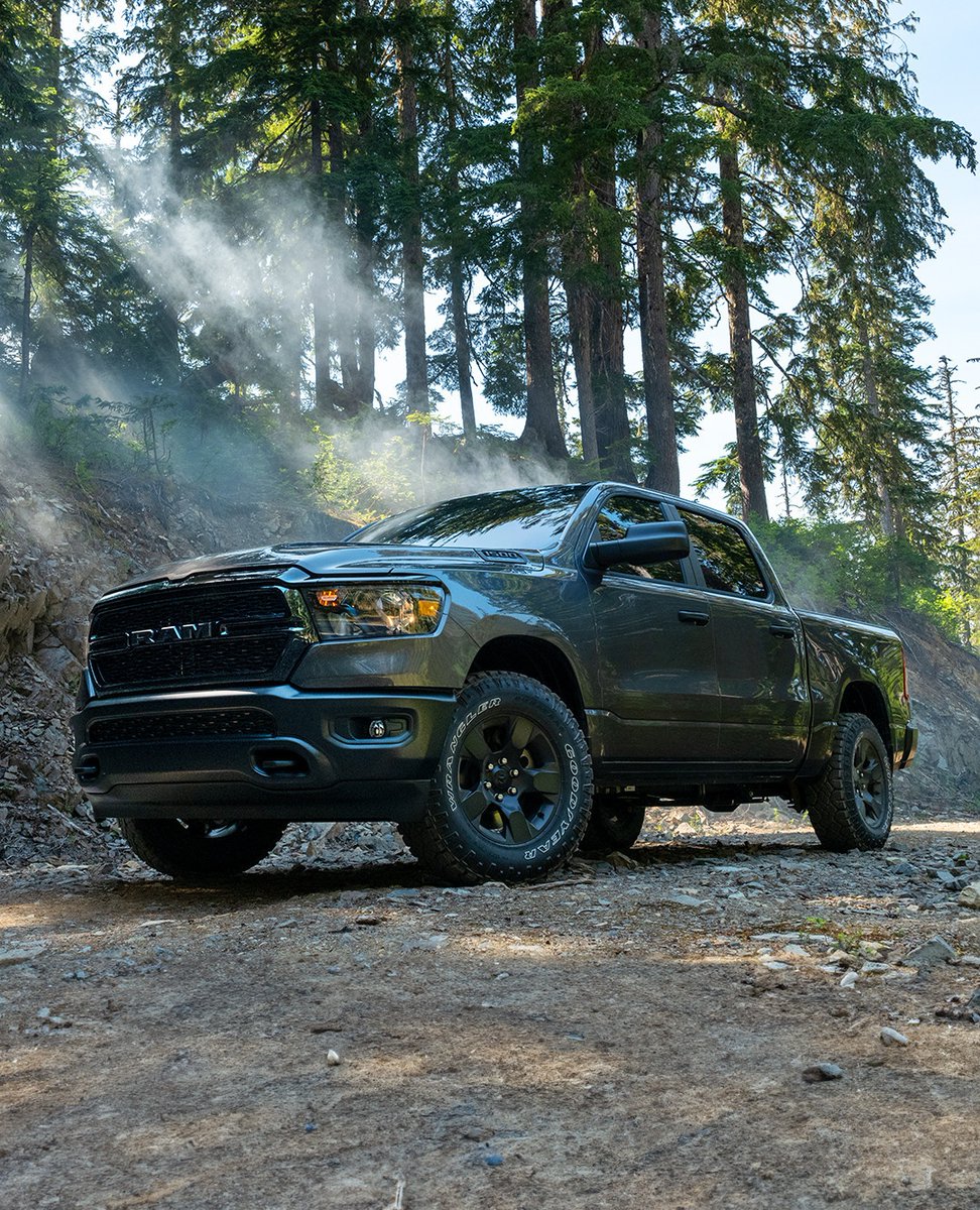 Dreaming about your weekend plans? ☀️ Picture cruising in a 2024 #Ram1500 to your summer hotspots! 🏖️ Swing by this Friday to kick off an unforgettable weekend! 🙌 #TGIF #Ram 

Drop your phone number in the comments 💬 or give us a call at 𝟵𝟬𝟱-𝟲𝟮𝟱-𝟴𝟴𝟬𝟭​☎