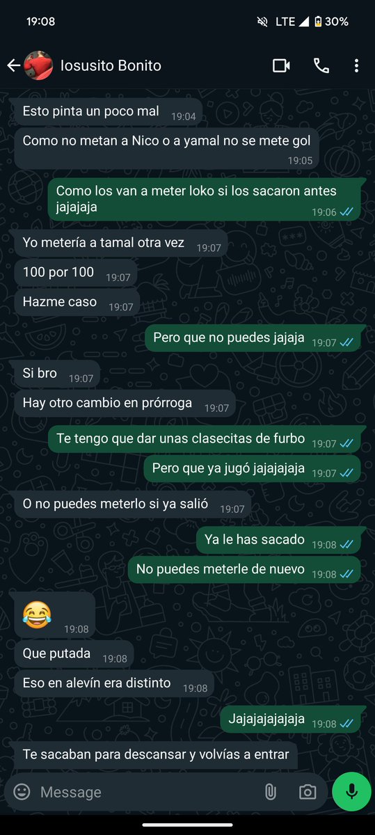 Ikeratxa's tweet photo. Mi hermano el que más sabe de fútbol https://t.co/fIbes3ZtG9