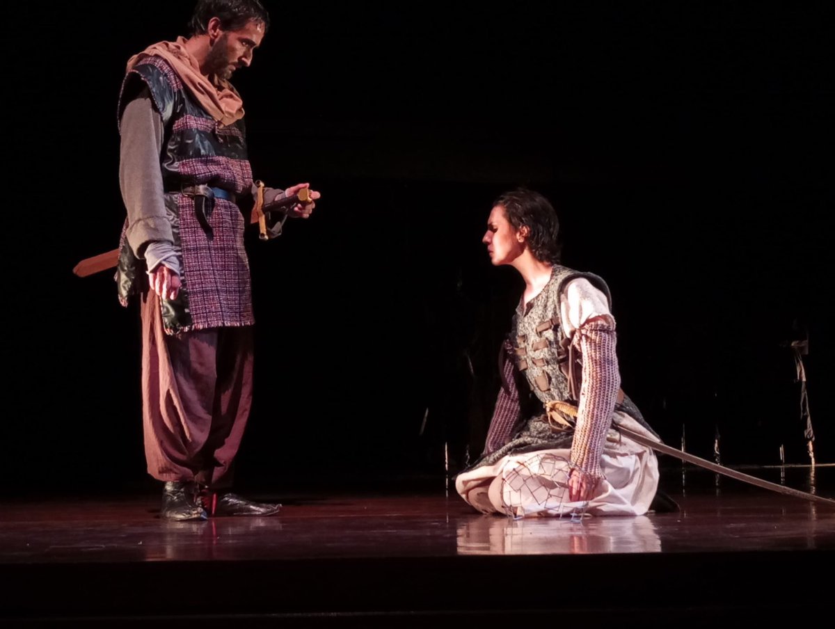 CulturaES_VE's tweet image. El montaje de La vida es sueño”, del dramaturgo 🇪🇸 Pedro Calderón de la Barca, tendrá 2 presentaciones en la Asociación Cultural Humboldt: 

Sábado  #06Jul, a las 4:30 p. m.
Domingo #07Jul, a las 11:30 a. m.

La dirige Federico Pacanins y tiene el apoyo de la @EmbEspVenezuela.