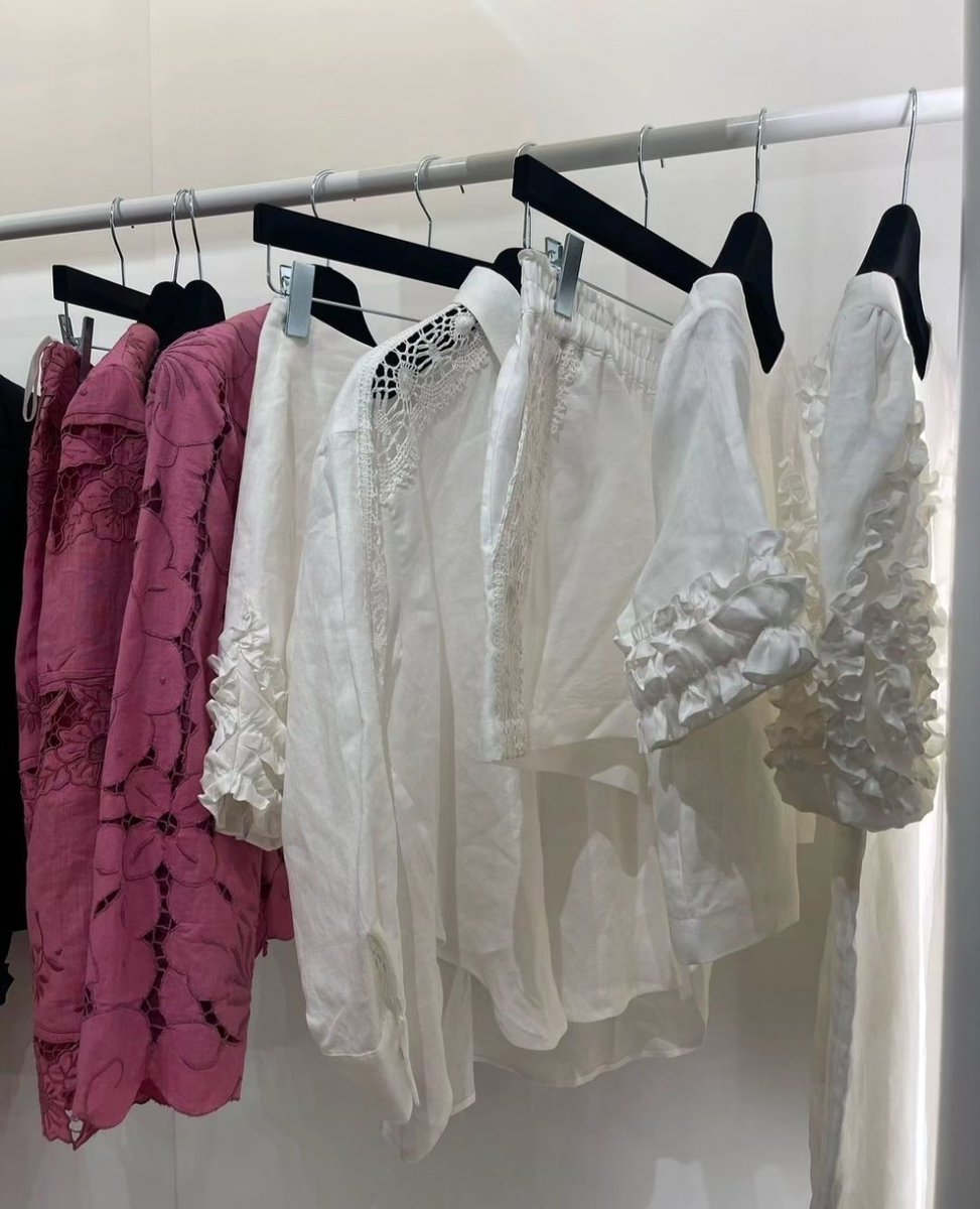 CIFDtweets's tweet photo. Thank you @TheGlossMag for including so many of our members in your piece on this years @brownthomas 'CREATE' which launched this week
#create24 #Irishfashion #irishdesigners #irishfashionart #CIFD https://t.co/dQjpZigE6u