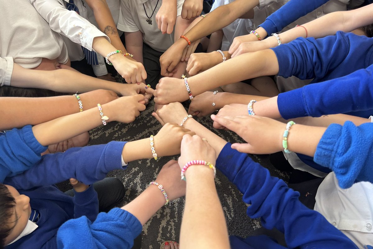 Miss Rowson-Roberts tweet media