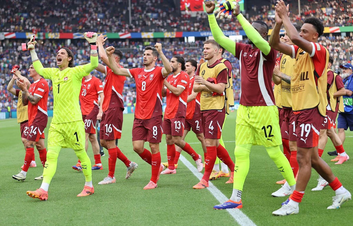 𝐏𝐀𝐁𝐋𝐈𝐍𝐇𝐎𝟏𝟗𝟎𝟒 tweet media