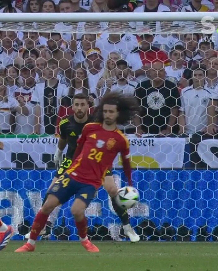 imurpartha's tweet photo. #Germany is OUT of the #euros24. #Spain advances to the semifinals.
Are these two the real heroes of the match?
#ESPGER #DaniOlmo #Cucurella #Wirtz #SpainVSGermany #EspvsGer #Eurocopa2024 #EURO2024 https://t.co/Oml7PHrqsF