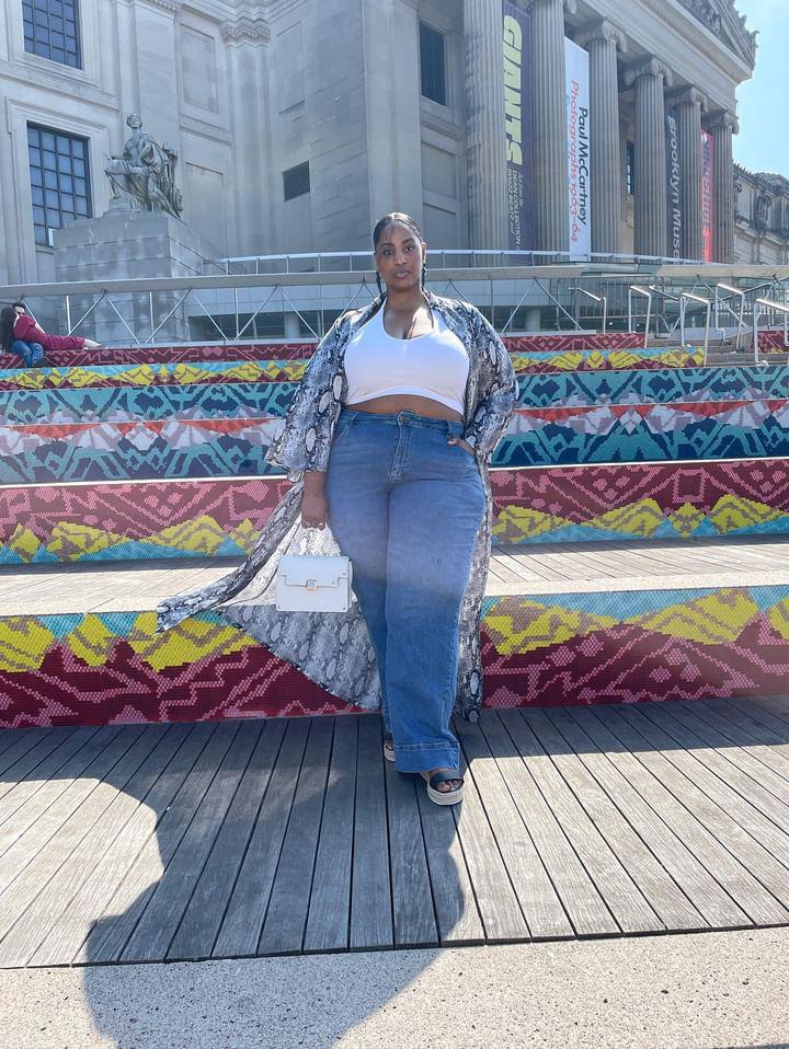 Wild prints featuring @brake_style

Kimono: #Dearcurves

Shop: dearcurves.com/shop

UK14 - UK30

#thecurvysideoflagos #dearcurves #plussizefashion #plussizekimono #leopardprints