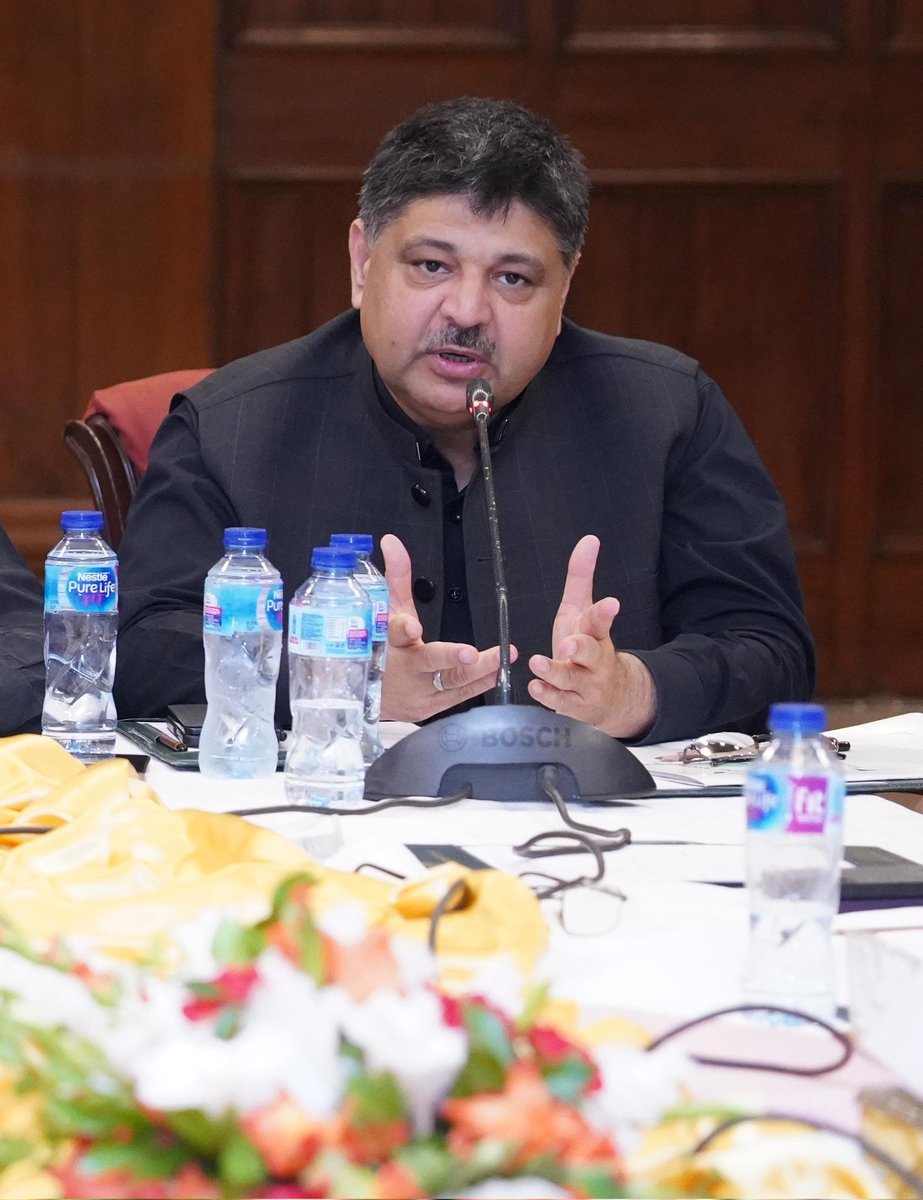 ShoaibSiddiqui_'s tweet photo. ڈسٹرکٹ کوارڈینیشن کمیٹی کی میٹنگ میں شرکت۔ 
90 شاہراہ قائداعظم پر ہونے والی میٹنگ کی صدارت ایم این اے رانا مبشر اقبال نے کی، جس میں ضلعی حکومت کے نمائندوں اور دیگر اداروں کے سربراہان نے شرکت کی https://t.co/G4PTIOhElh