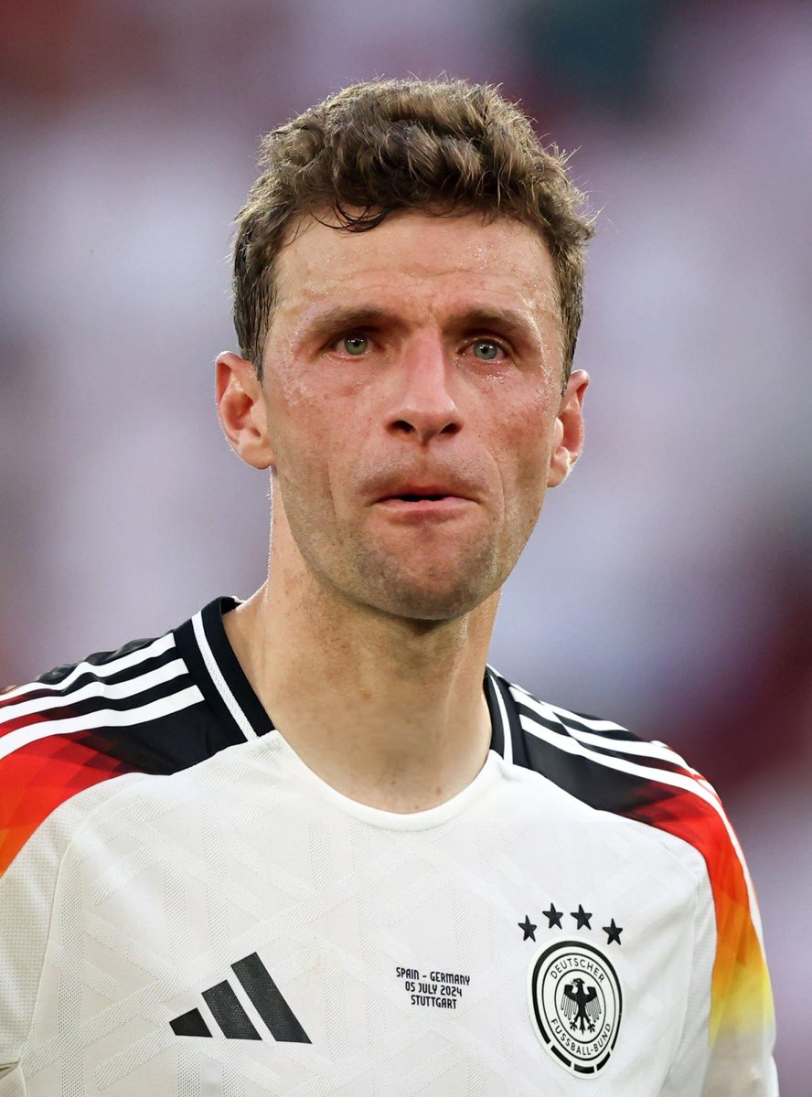 iMiaSanMia's tweet photo. Thomas Müller in tears after the game https://t.co/Mb2Fgl26zH