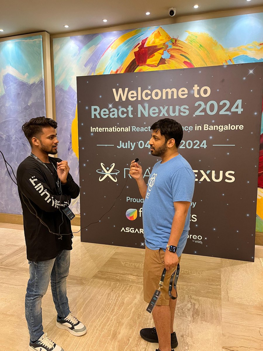 shylessdev's tweet image. Also shot one w/very own Naman bhaiya, styleX maintainer @Meta (sir - he doesn't like being called so let's 🔇 it for now 😂) @ReactNexus , had so much fun & full of insights talking to him .
#reactnexus #ReactNexus2024 #ReactNexus