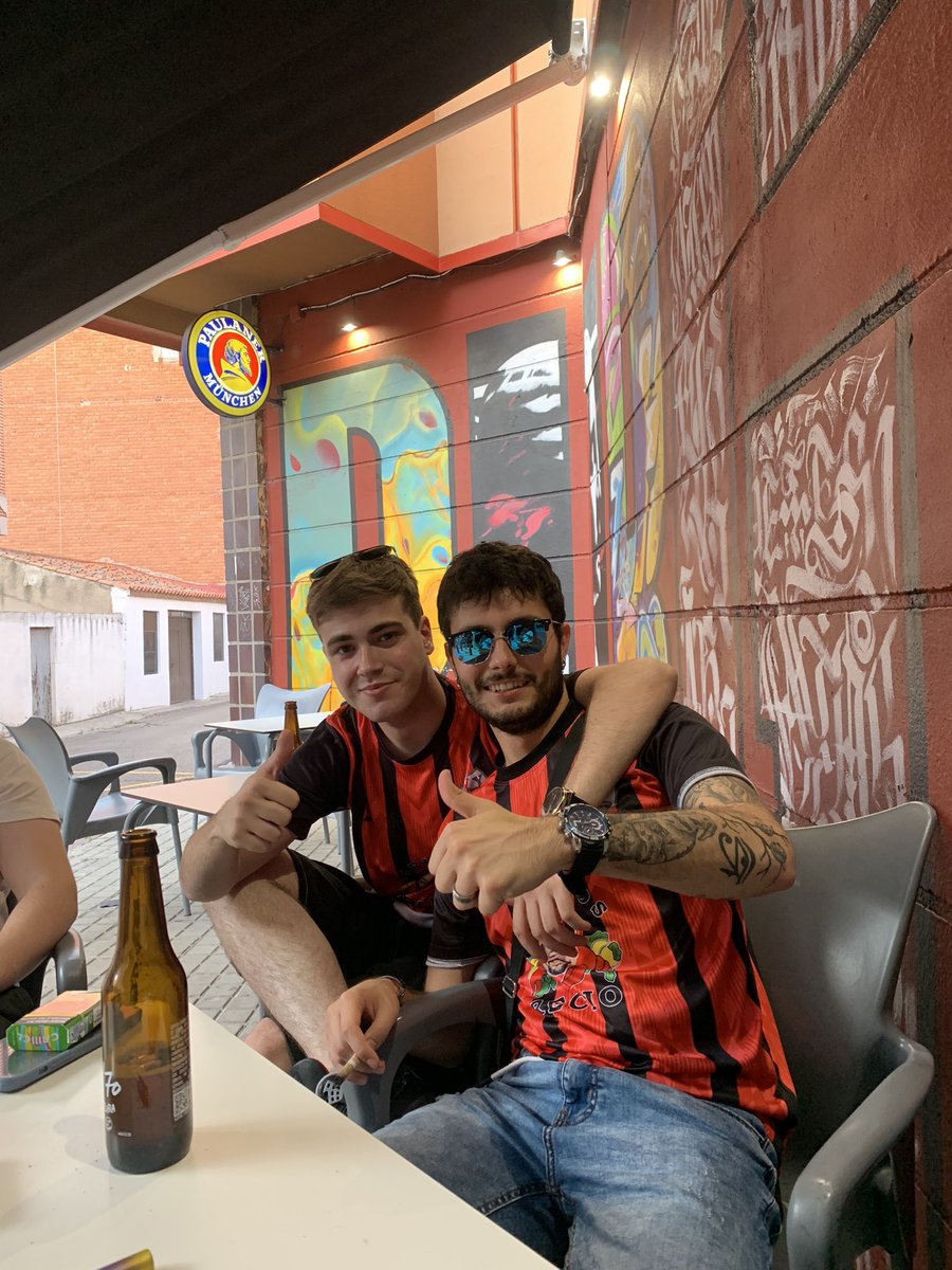 Disfrutando de la Selección #YeyoVallecano 
#YeyoOffenders