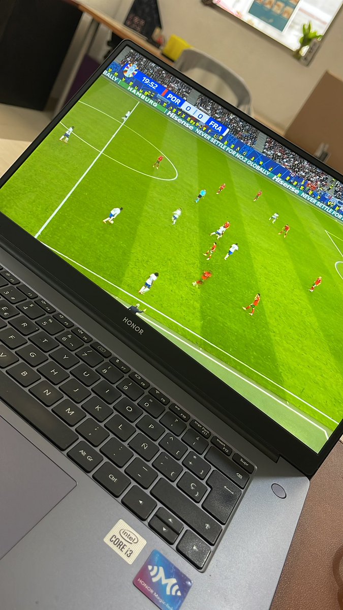 davidbeard777's tweet photo. Desde la oficina viendo la #EURO2024 @reymonero https://t.co/k0354MiDTs