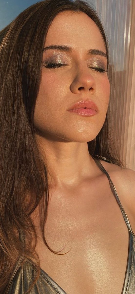 Lunikk (@strangelunikk) on Twitter photo New single "Swimming pool " drops 12/7 #NewMusic2024 #synthpop #synthwave #Female #NewMusic <a href="/theretweetermag/">Theretweetersretweets 🤘🎸🤘</a> <a href="/talldanhegarty/">🎤 Dan Hegarty 🎧</a> <a href="/BigIndieGiant/">B.I.G. Unsigned Indie/Pop-Rock Radio</a> <a href="/RadioDopetrackz/">Dopetrackz Radio</a> <a href="/h/">َ</a> New single "Swimming pool " drops 12/7 #NewMusic2024 #synthpop #synthwave #Female #NewMusic <a href="/theretweetermag/">Theretweetersretweets 🤘🎸🤘</a> <a href="/talldanhegarty/">🎤 Dan Hegarty 🎧</a> <a href="/BigIndieGiant/">B.I.G. Unsigned Indie/Pop-Rock Radio</a> <a href="/RadioDopetrackz/">Dopetrackz Radio</a> <a href="/h/">َ</a>