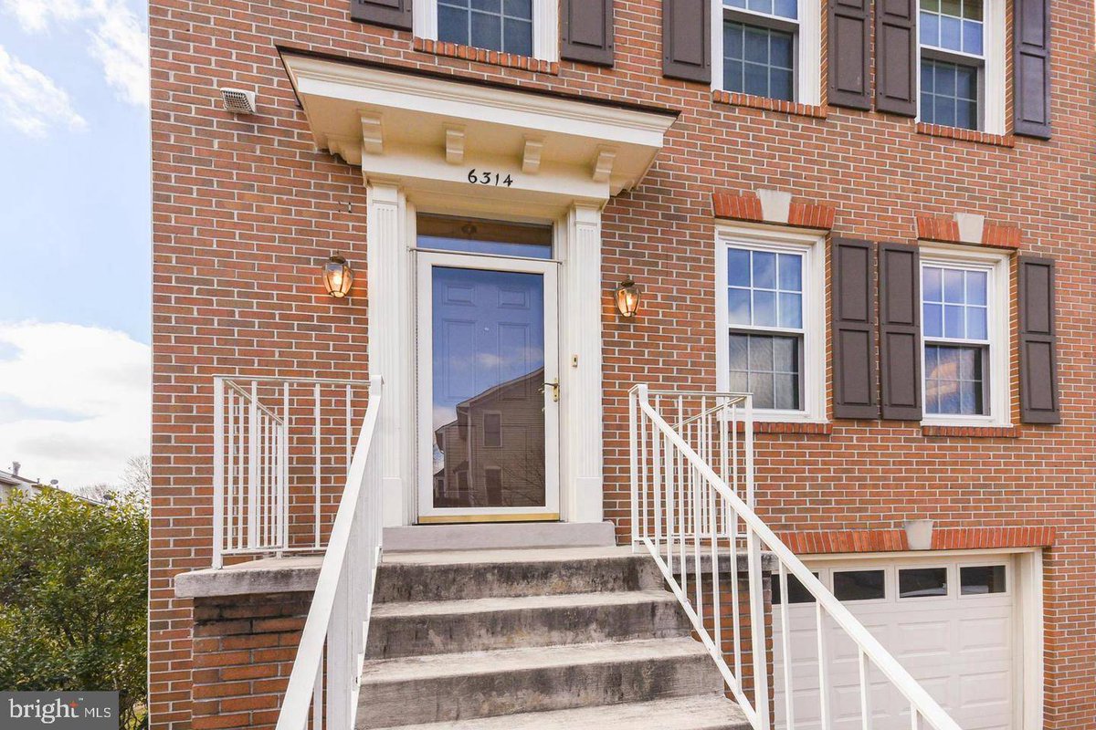 MAG_heretohelp's tweet photo. Listing Address: 6314 GUN CAP CT, Centreville, VA 20121
Listing Price: $635,000
Schedule a showing and request more information here: https://t.co/JAbjg9dQls https://t.co/m9esSILPyD
