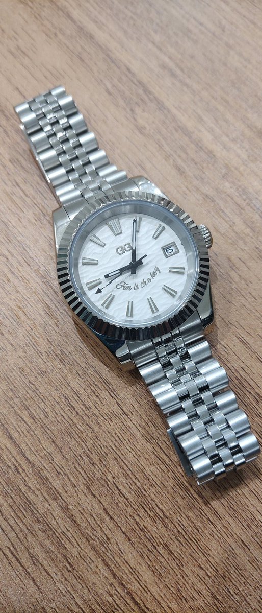 ggdaltoso's tweet photo. Proud of my first diy watch!
The movement is great, the hands are awesome and, of course, fun is the key! ⌚ https://t.co/EY7VzRkk3q