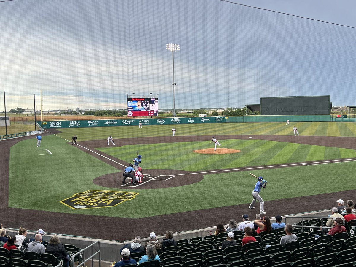 BenLampron's tweet photo. Coming to you live from La Moderna Field in Cleburne, Texas for tonight’s American Association game between the visiting Lake Country Dockhounds and the homestanding @CRRBaseball Cleburne Railroaders. Pro baseball park #173 for me! https://t.co/XwyMOBLh0g