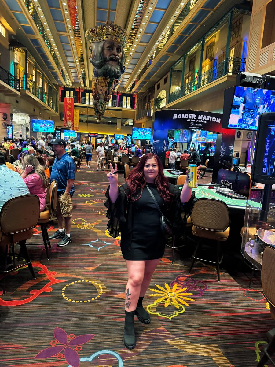 adelejoelee's tweet image. The millennial peace