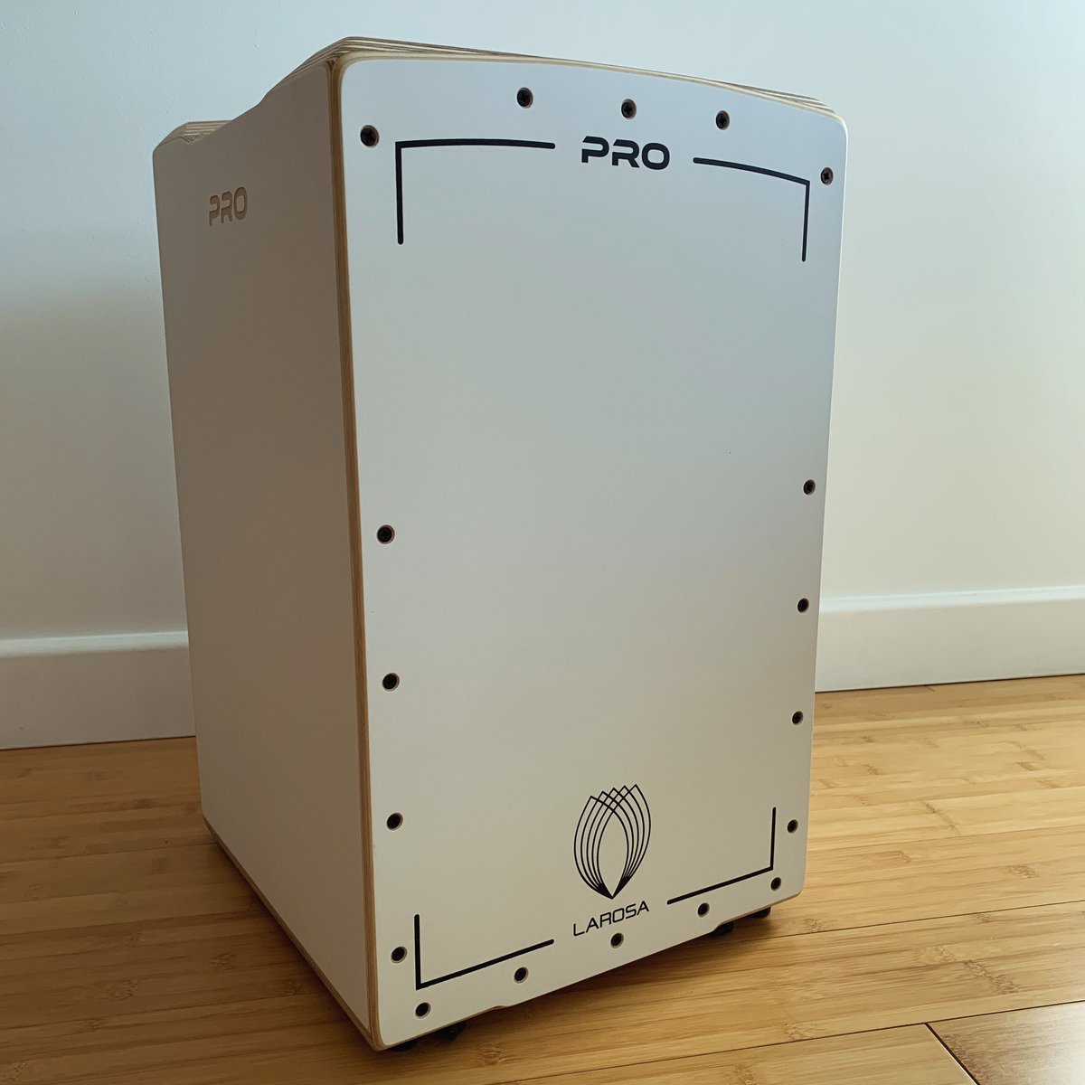 ¿Quieres un cajón flamenco y aún no estás decidid@? 
Ahora puedes adquirir un cajón de <a href="/larosapercusion/">LaRosa Percussion</a> con descuento agregado Código Promocional (AG Flamenco) y tendrás un 10% de descuento en todos los modelos de la firma.

lrpercusion.com/tiendaonline