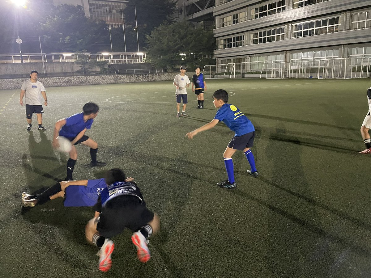 ERA_Ibaraki's tweet photo. 【 #ERA水戸 7.5】
本日も新たな入会体験者きてくれましたー👏やっぱり大勢での練習は盛り上がりますね😊ERAは個人スキルをたっぷり行います👍
#きしろ整形外科クリニック
#鹿浦小児科医院
#阿部田医院
#伊藤歯科
#株式会社ここ
#RELOADONE
#大野屋
#あおやぎ整骨院 https://t.co/TJ5owD6Fut