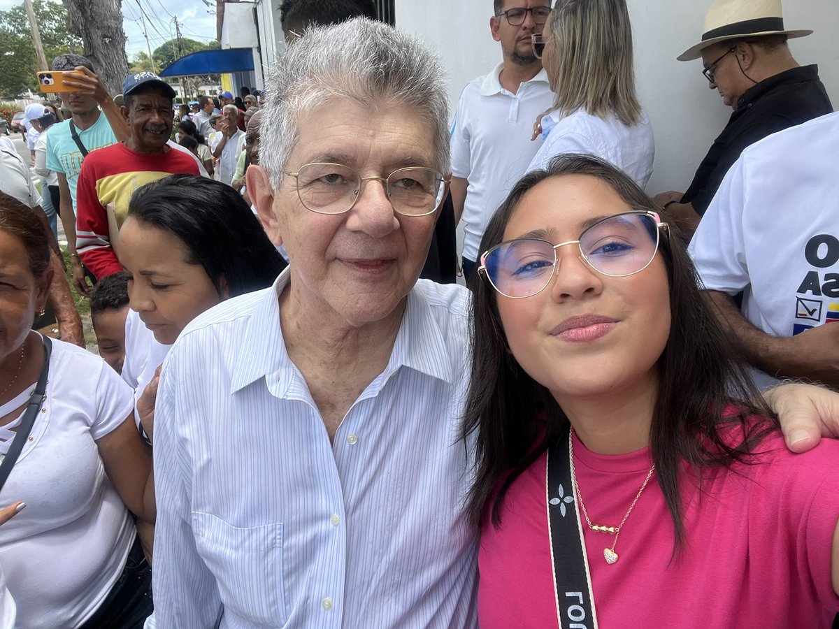 edismarandreina's tweet photo. #4Jul Nos fuimos para San Felipe, Edo Yaracuy al Gran Reencuentro ADeco. Ratificamos nuestro compromiso irrenunciable con Venezuela y mi partido @ADemocratica en resistencia. Nací siendo ADeca y así lo seguiré siendo el resto de mi vida. Hoy y siempre ¡Adelante Juventud! https://t.co/BUV1t7kWFW