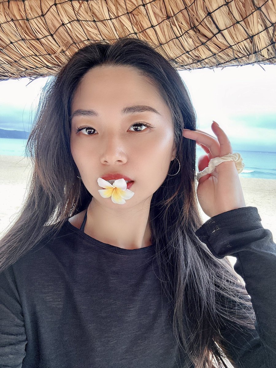 Tingting57Live's tweet photo. Here’s a flower for you 🌸 https://t.co/qBknEILjUn
