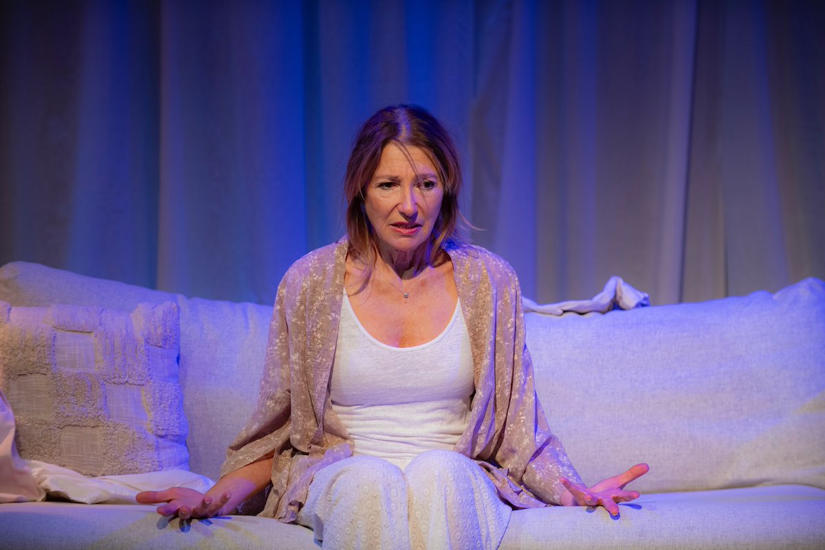 The Long Game. Glieson-Faraday Productions &amp; <a href="/Theatre_Works/">Theatre Works</a> Theatre Works, Explosives Factory, St Kilda. Review by Michael Brindley. stagewhispers.com.au/reviews/long-g…