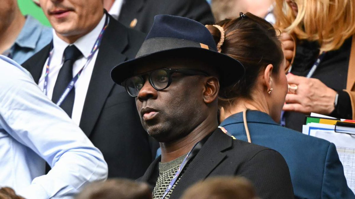 Jsuis mort après le match il
Va faire sauter une ligne de chemin de fer