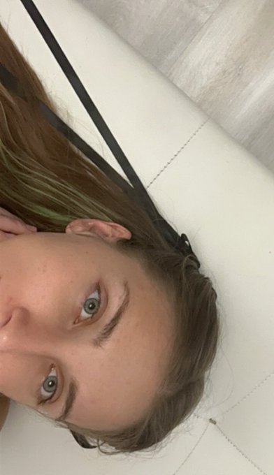 Tbh I&rsquo;ve been posting a lot of pictures from before my issues began 🙃 So hi this is me Right NOW! lol<a href="/tag/newprofilepic"class="tags"><span>#newprofilepic</span></a>