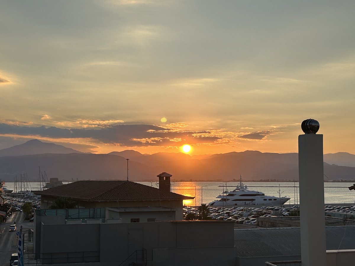 Jim Moore tweet media