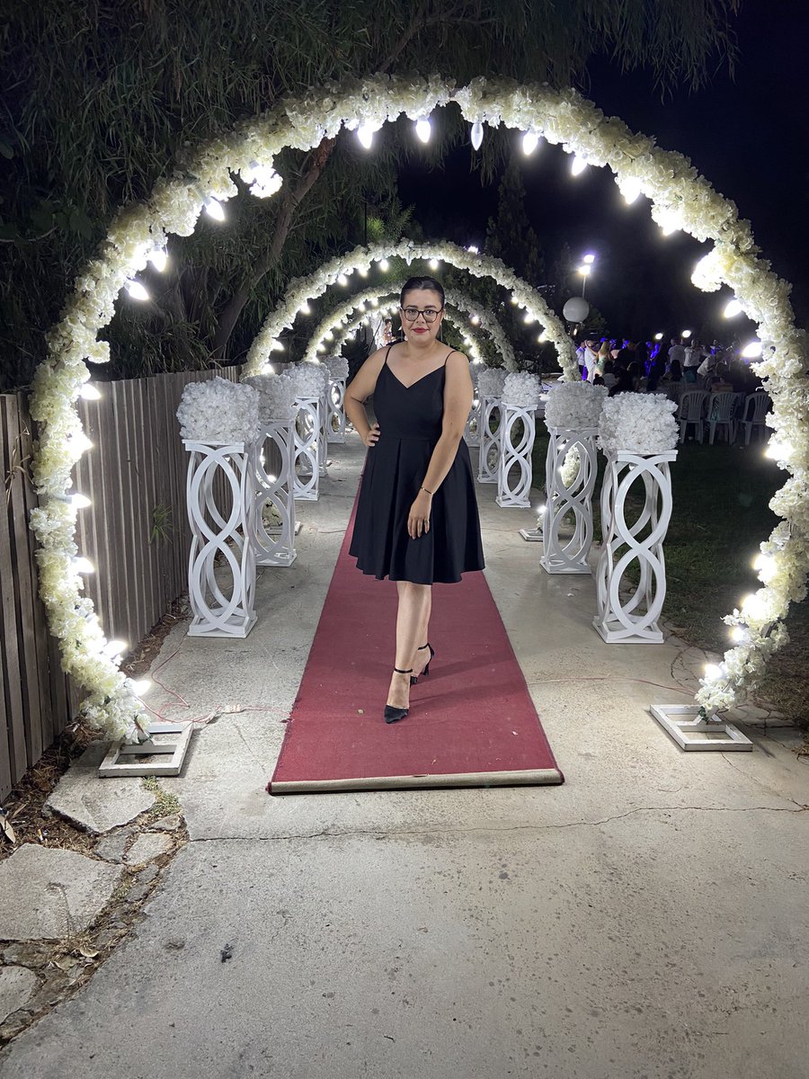 DerebentElif's tweet photo. #weddingday 🖤❤️ https://t.co/gUrvreczoI