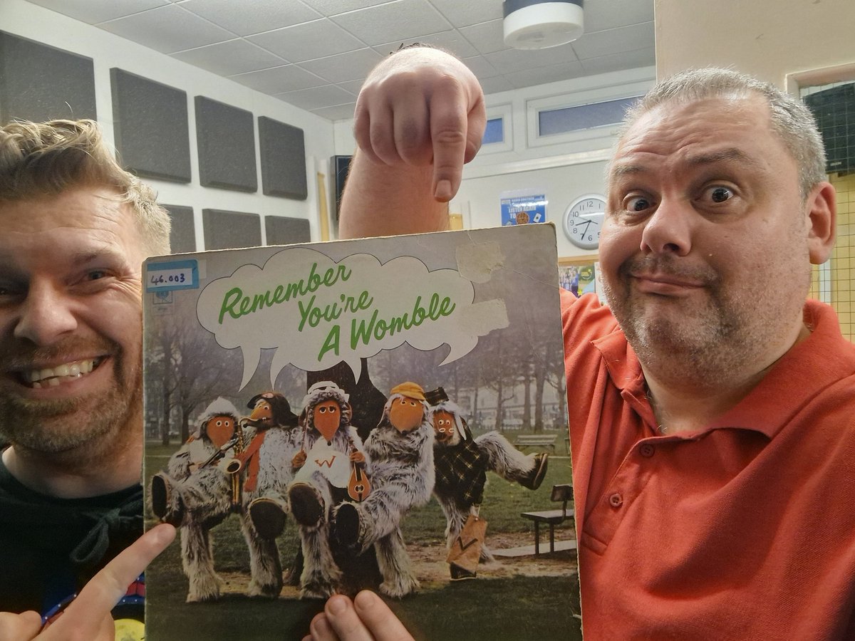 It was random vinyl time on tonight's show. 🤣