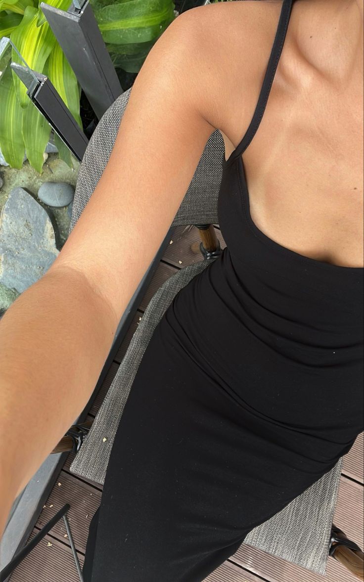 Sütyensiz gezme mevsimi başlamıştır 💣✅