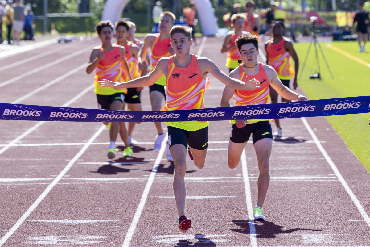 Texan XC/Track (@texanxctf) on Twitter photo 🚨NATIONAL AWARD🚨
CONGRATULATIONS MileSplit USA Underclassmen Athlete of the Year <a href="/CooperLutk68303/">Cooper Lutkenhaus</a> !!!!!!!
milesplit.com/articles/34944…
<a href="/NHSTexans/">Northwest High School</a> <a href="/LutkenhausGeo/">George Lutkenhaus</a> <a href="/TLutkenhaus/">Tricia Lutkenhaus</a> <a href="/NorthwestISD/">Northwest ISD</a> <a href="/NISDAthletics/">NISD Athletics</a> <a href="/THSCAcoaches/">THSCA</a> <a href="/TTFCA/">TTFCA</a> 🚨NATIONAL AWARD🚨
CONGRATULATIONS MileSplit USA Underclassmen Athlete of the Year <a href="/CooperLutk68303/">Cooper Lutkenhaus</a> !!!!!!!
milesplit.com/articles/34944…
<a href="/NHSTexans/">Northwest High School</a> <a href="/LutkenhausGeo/">George Lutkenhaus</a> <a href="/TLutkenhaus/">Tricia Lutkenhaus</a> <a href="/NorthwestISD/">Northwest ISD</a> <a href="/NISDAthletics/">NISD Athletics</a> <a href="/THSCAcoaches/">THSCA</a> <a href="/TTFCA/">TTFCA</a>