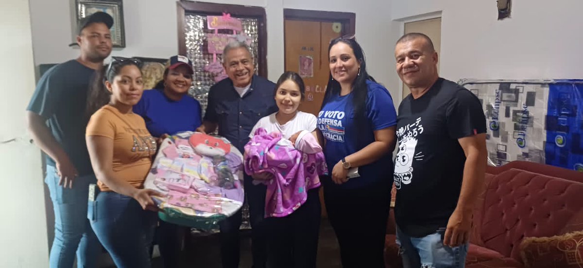 La solidaridad nos caracteriza en el <a href="/partidoUNT/">Un Nuevo Tiempo</a> #Cojedes. Hoy #5Jul el Pdte. <a href="/VillanuevaUNT/">Luis Villanueva UNT</a> se trasladó al municipio #Tinaco para realizar entrega de una canastilla, en compañía de la Sec. de #UNTSolidario, Sec. Gral de la municipalidad y parte de nuestro equipo azúl.