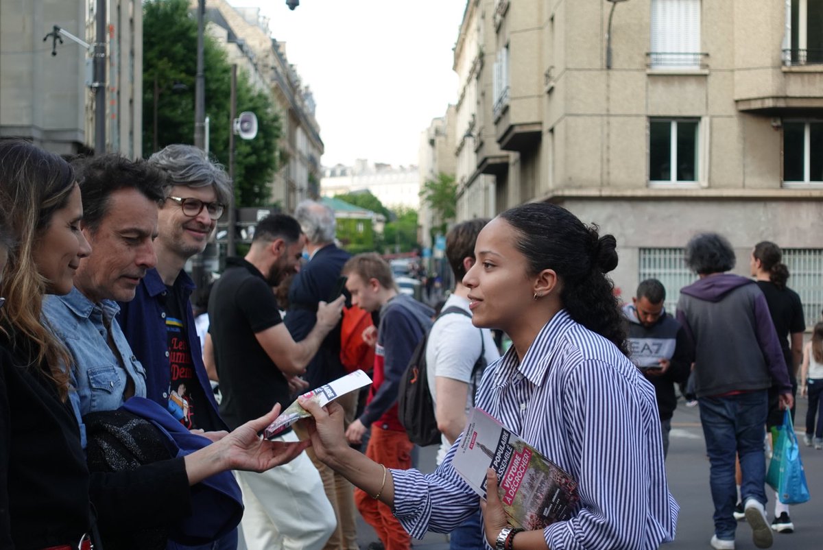 maxine_mai's tweet image. Ce soir, après 4 semaines, 9 circos et une 40taine d’actions, c’est la fin de campagne.

Alors, oui, j’ai les cernes jusqu’aux genoux et la peur au ventre mais j’ai surtout beaucoup d’espoir.

Dimanche, il faut voter sans trembler, pour éviter le pire et construire le meilleur!