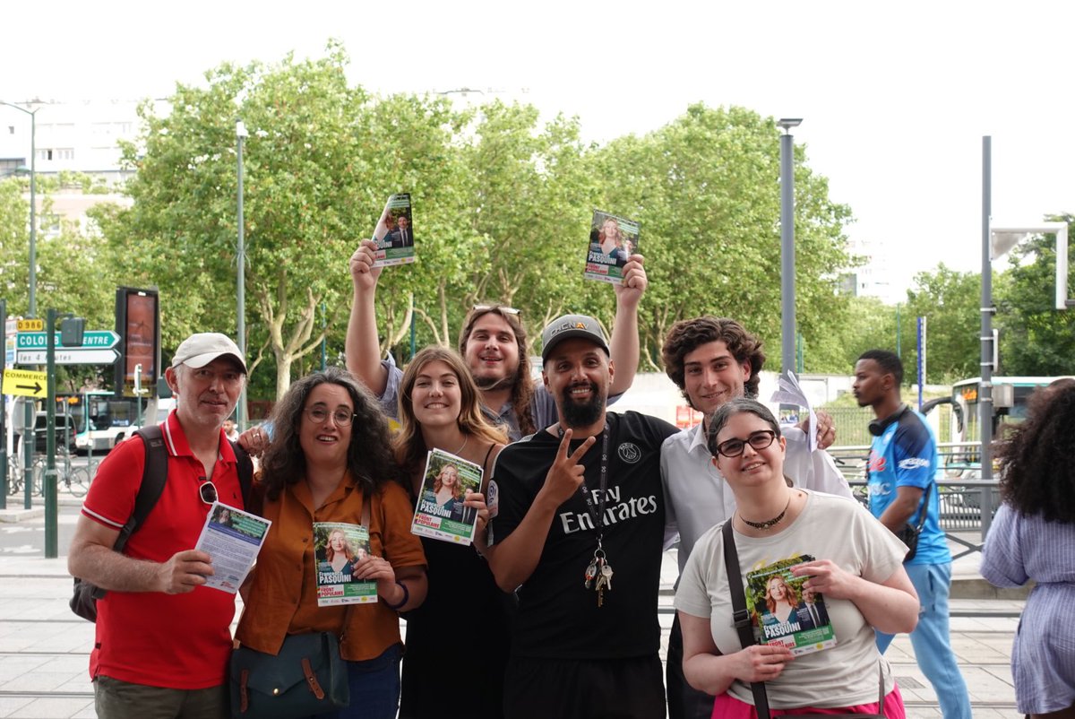 maxine_mai's tweet image. Ce soir, après 4 semaines, 9 circos et une 40taine d’actions, c’est la fin de campagne.

Alors, oui, j’ai les cernes jusqu’aux genoux et la peur au ventre mais j’ai surtout beaucoup d’espoir.

Dimanche, il faut voter sans trembler, pour éviter le pire et construire le meilleur!