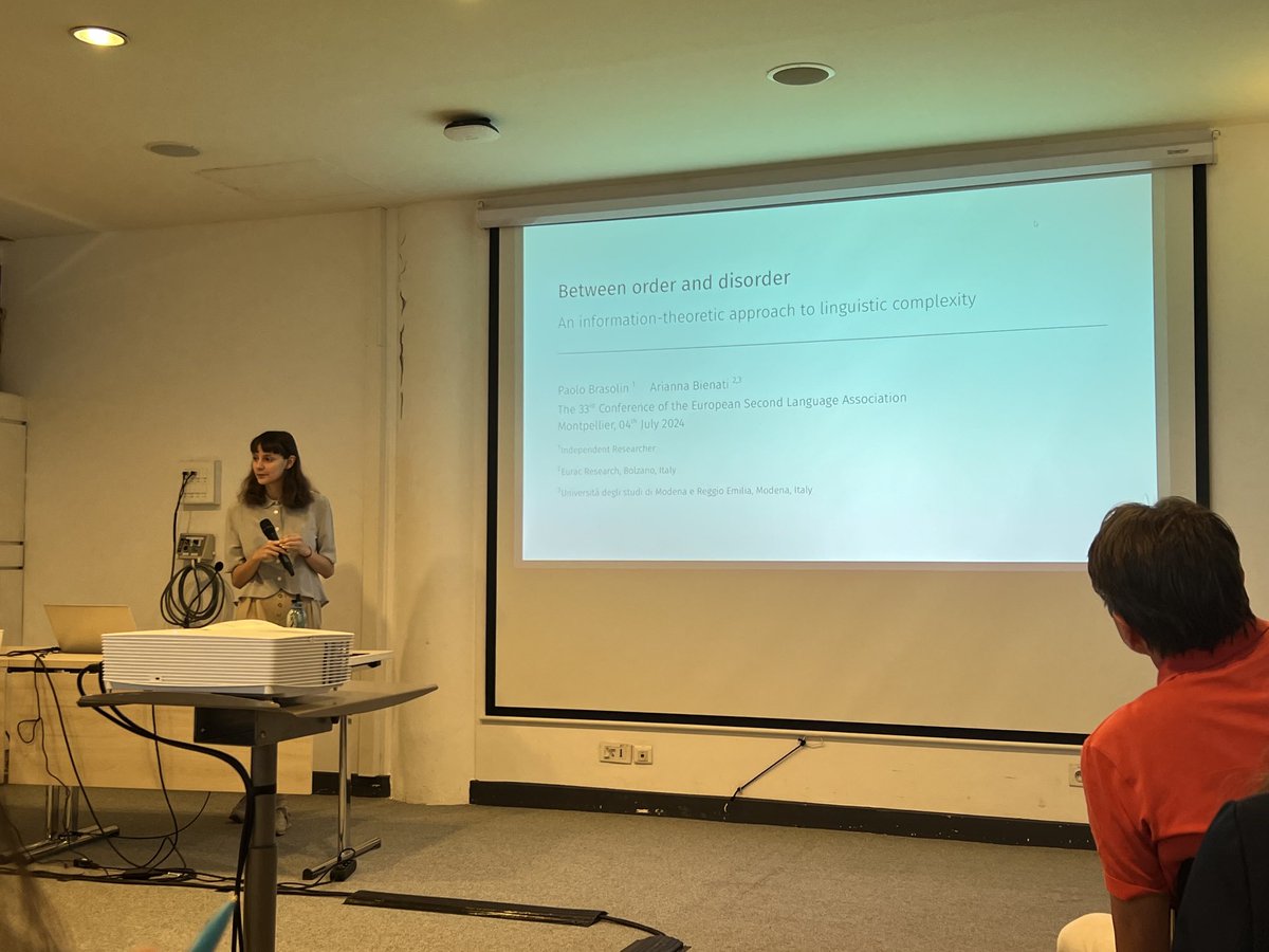 RaffaBottini's tweet photo. Between order and disorder in linguistic complexity❗️ ⁦@AriannaBienati⁩ and ⁦@paolobrasolin⁩ presenting new indices of lexical complexity ⁦@EuroSLA⁩ https://t.co/AphEdgmPJd